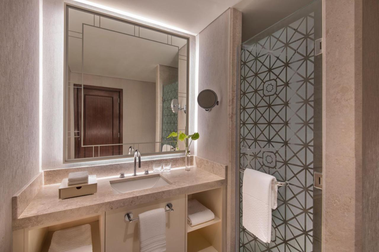 The St. Regis Marsa Arabia Island, The Pearl Qatar Hotel 5*
